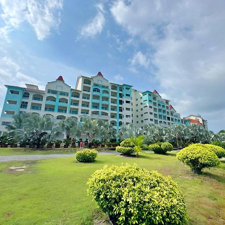 Anylodge Waterfront Marina Island Pangkor 卢穆特 外观 照片