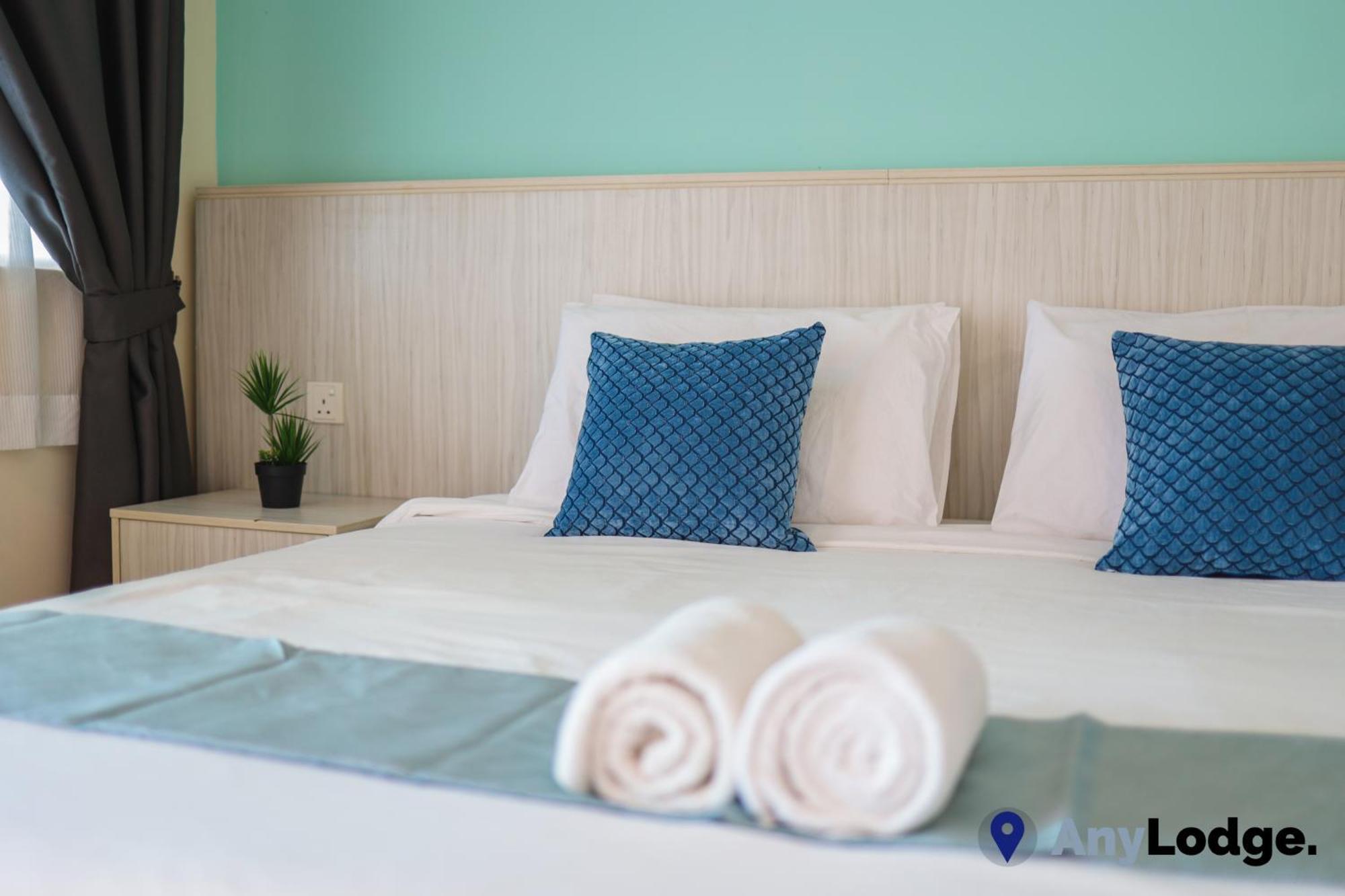 Anylodge Waterfront Marina Island Pangkor 卢穆特 外观 照片