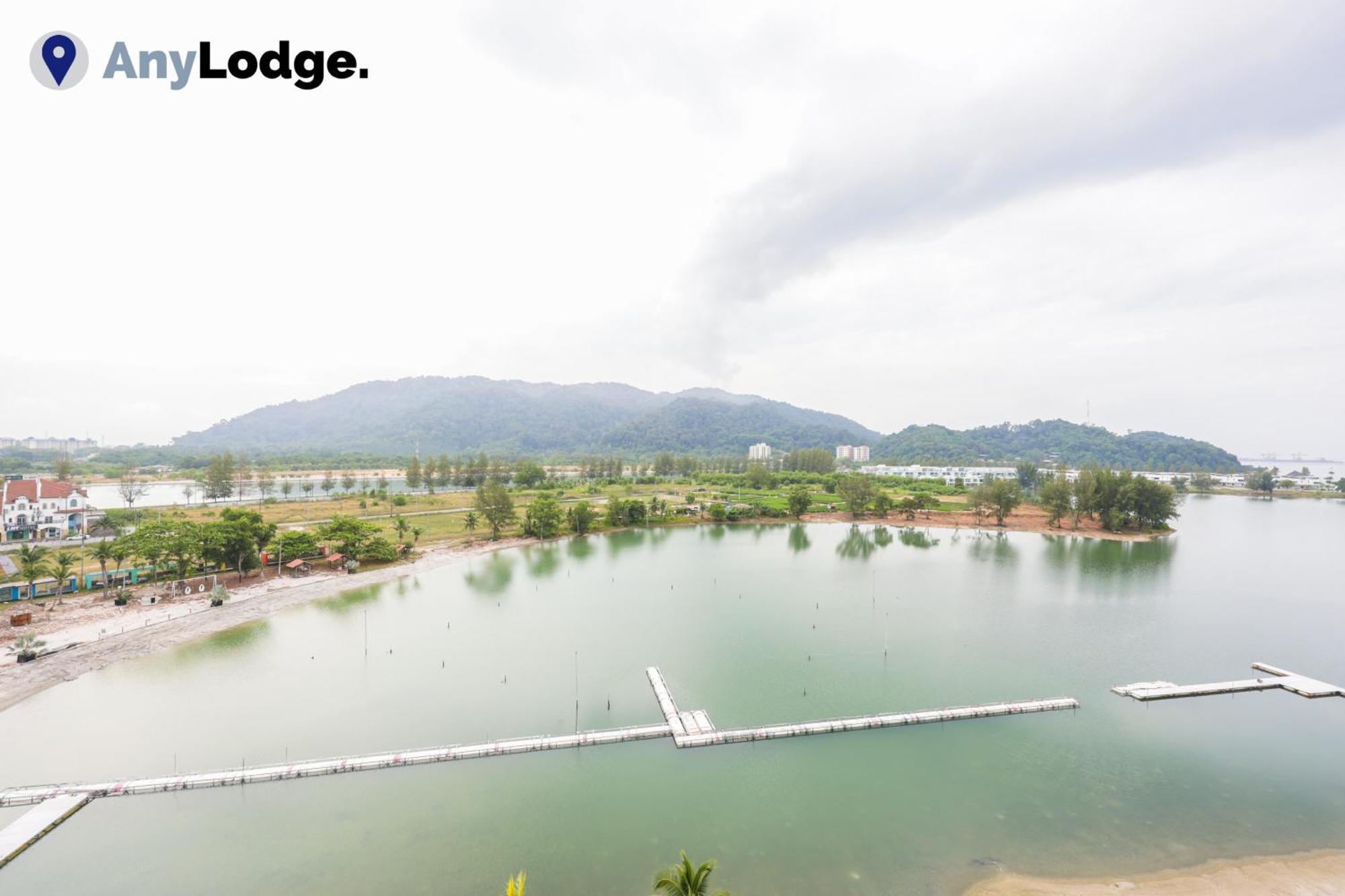 Anylodge Waterfront Marina Island Pangkor 卢穆特 外观 照片