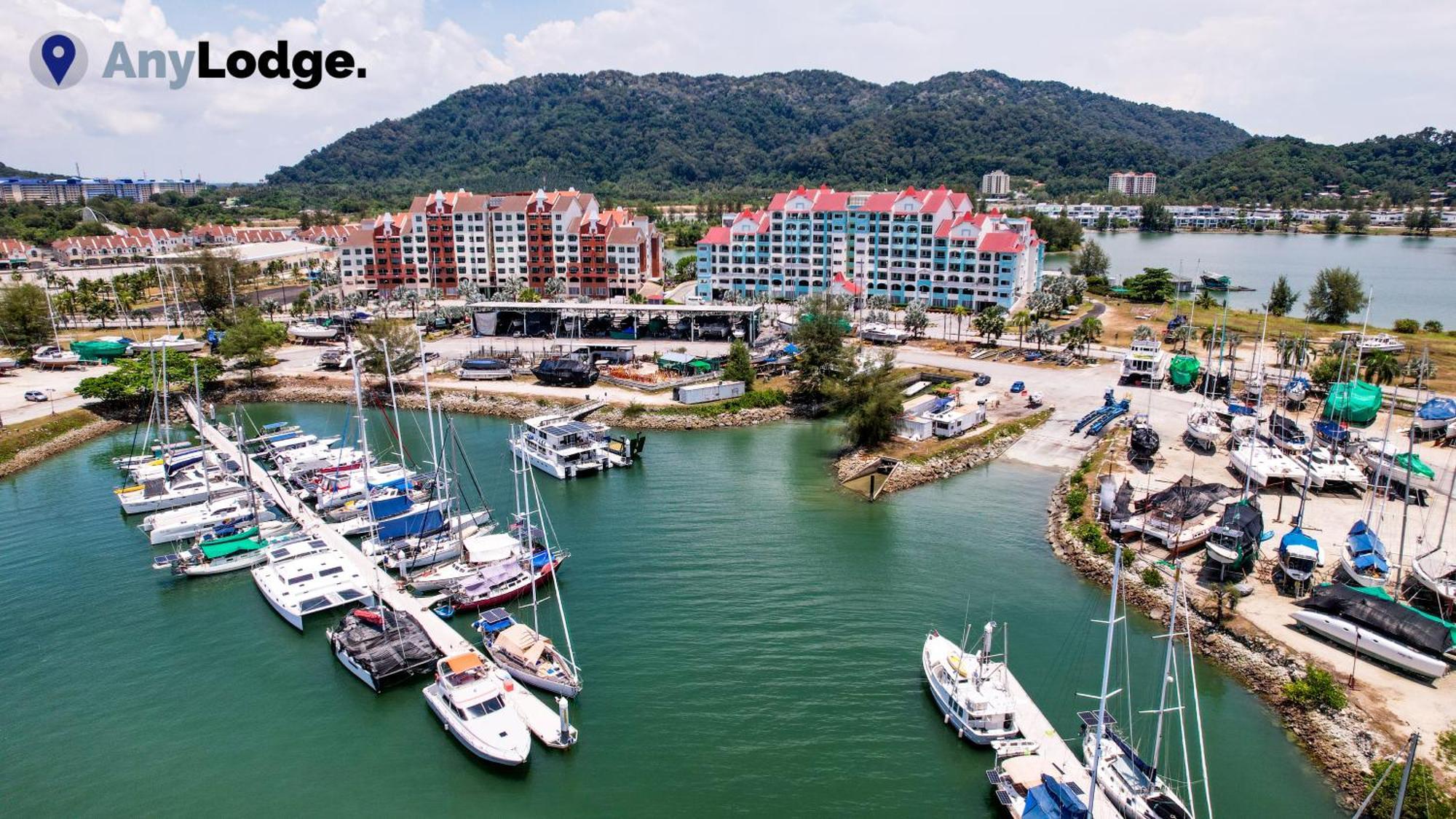 Anylodge Waterfront Marina Island Pangkor 卢穆特 外观 照片