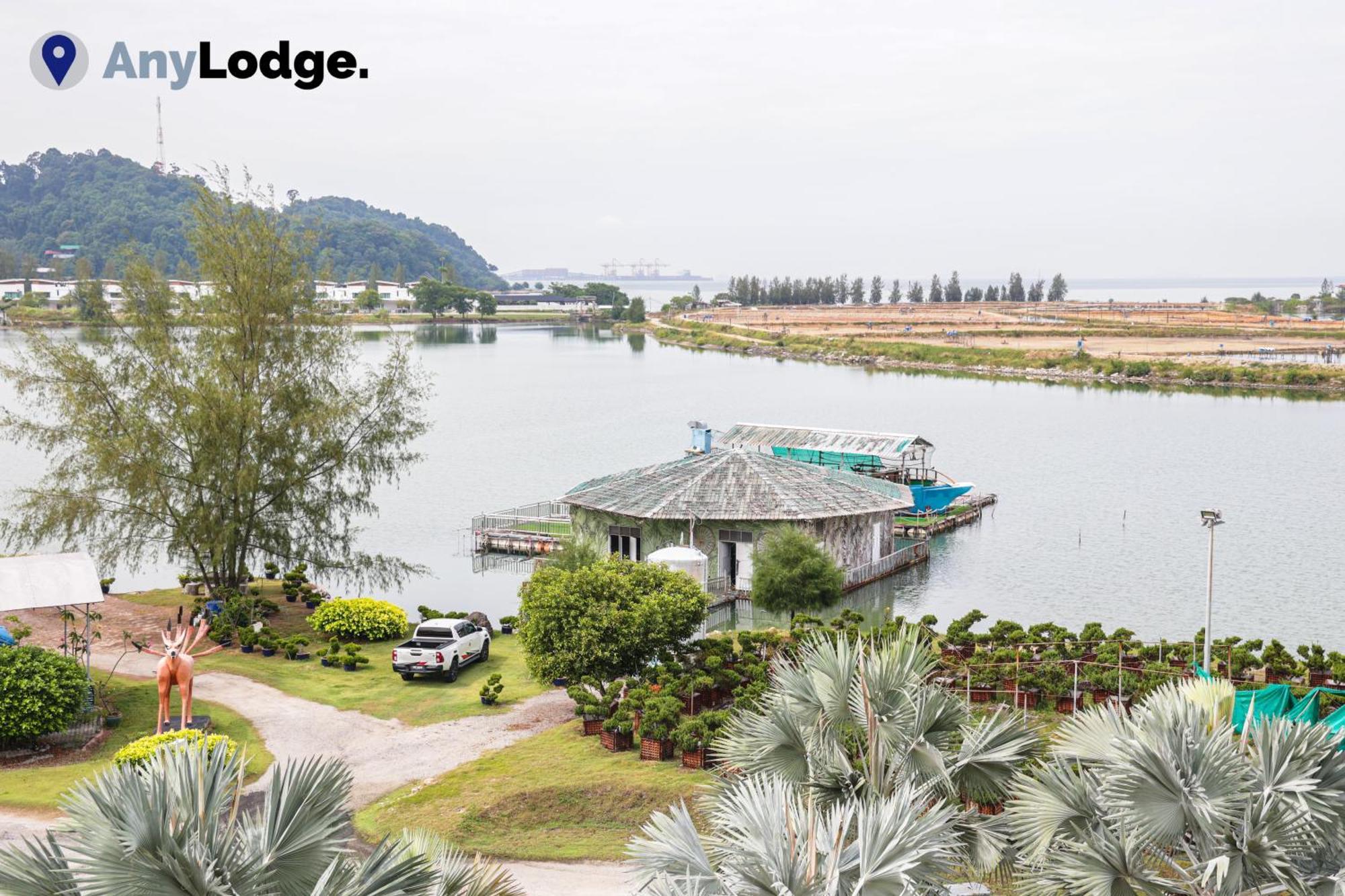 Anylodge Waterfront Marina Island Pangkor 卢穆特 外观 照片