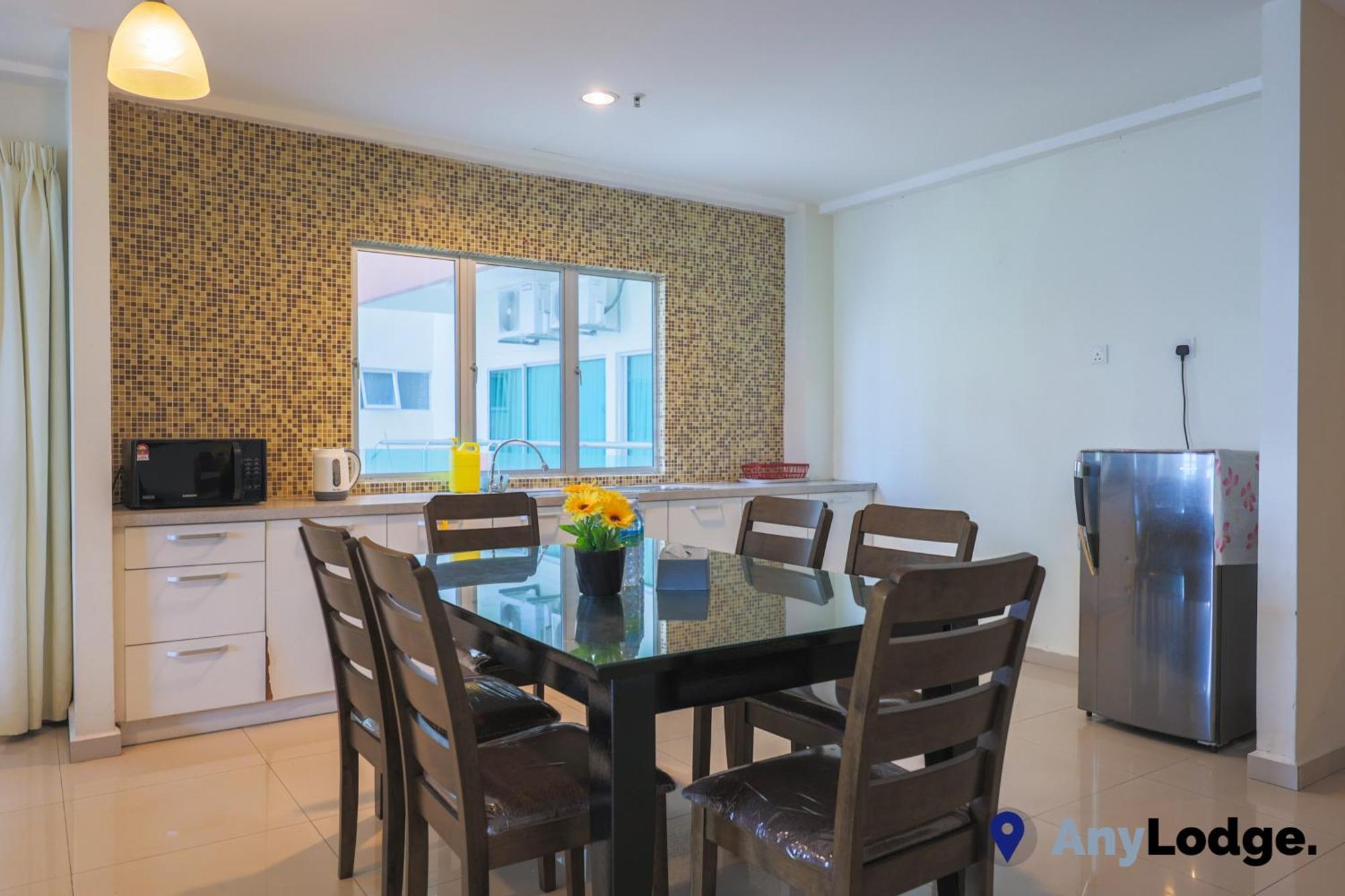 Anylodge Waterfront Marina Island Pangkor 卢穆特 外观 照片